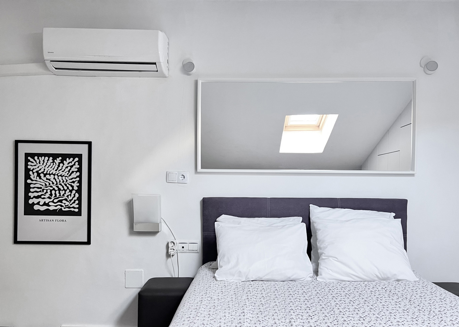 Apartamentos turísticos y vacacionales baratos en Málaga. Buenos precios en la zona de la playa, en El Palo y en la zona centro de la ciudad. Posibilidad de aparcamiento gratuito. - Duplex Centro con parking gratis