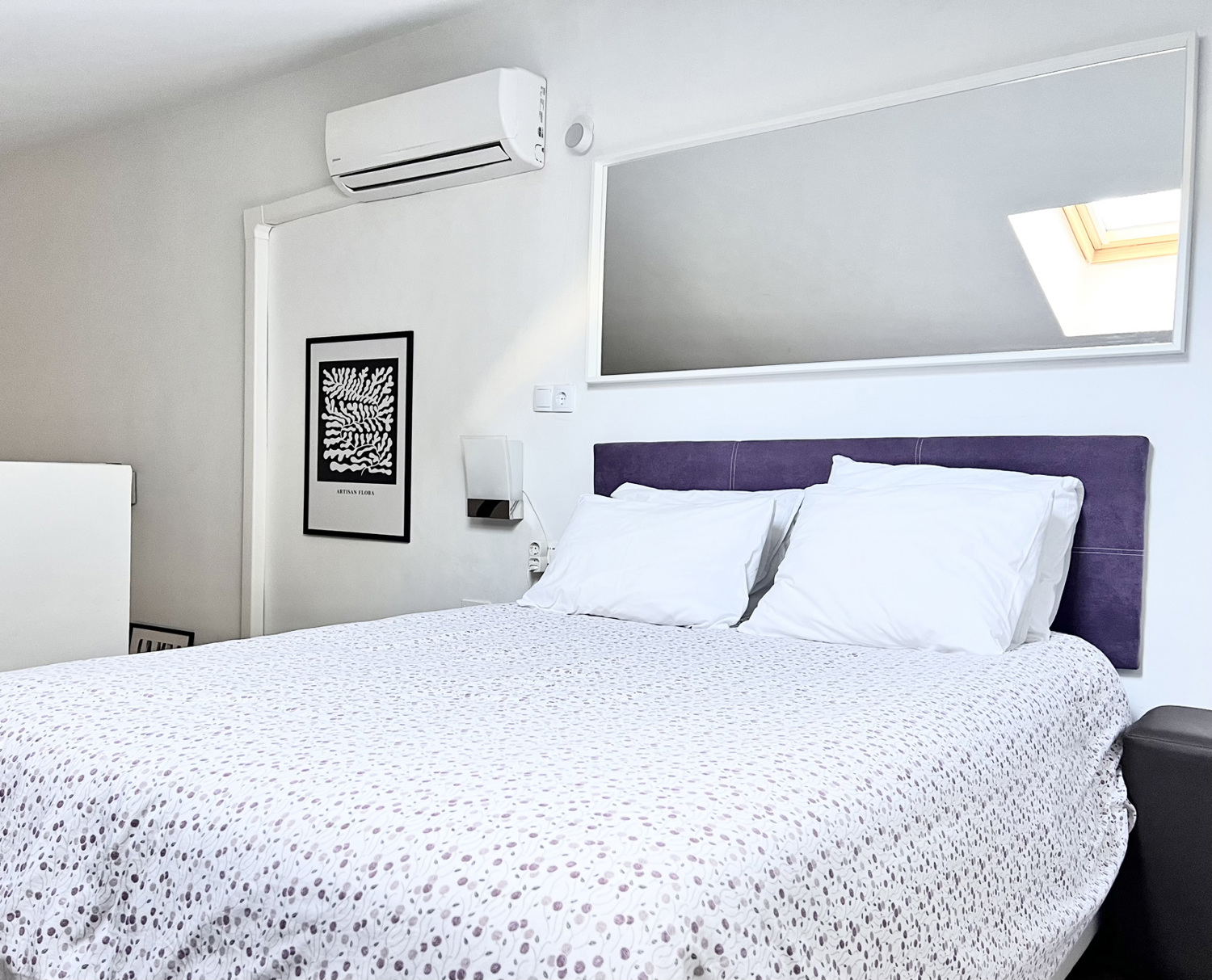 Apartamentos turísticos y vacacionales baratos en Málaga. Buenos precios en la zona de la playa, en El Palo y en la zona centro de la ciudad. Posibilidad de aparcamiento gratuito. - Duplex Centro con parking gratis