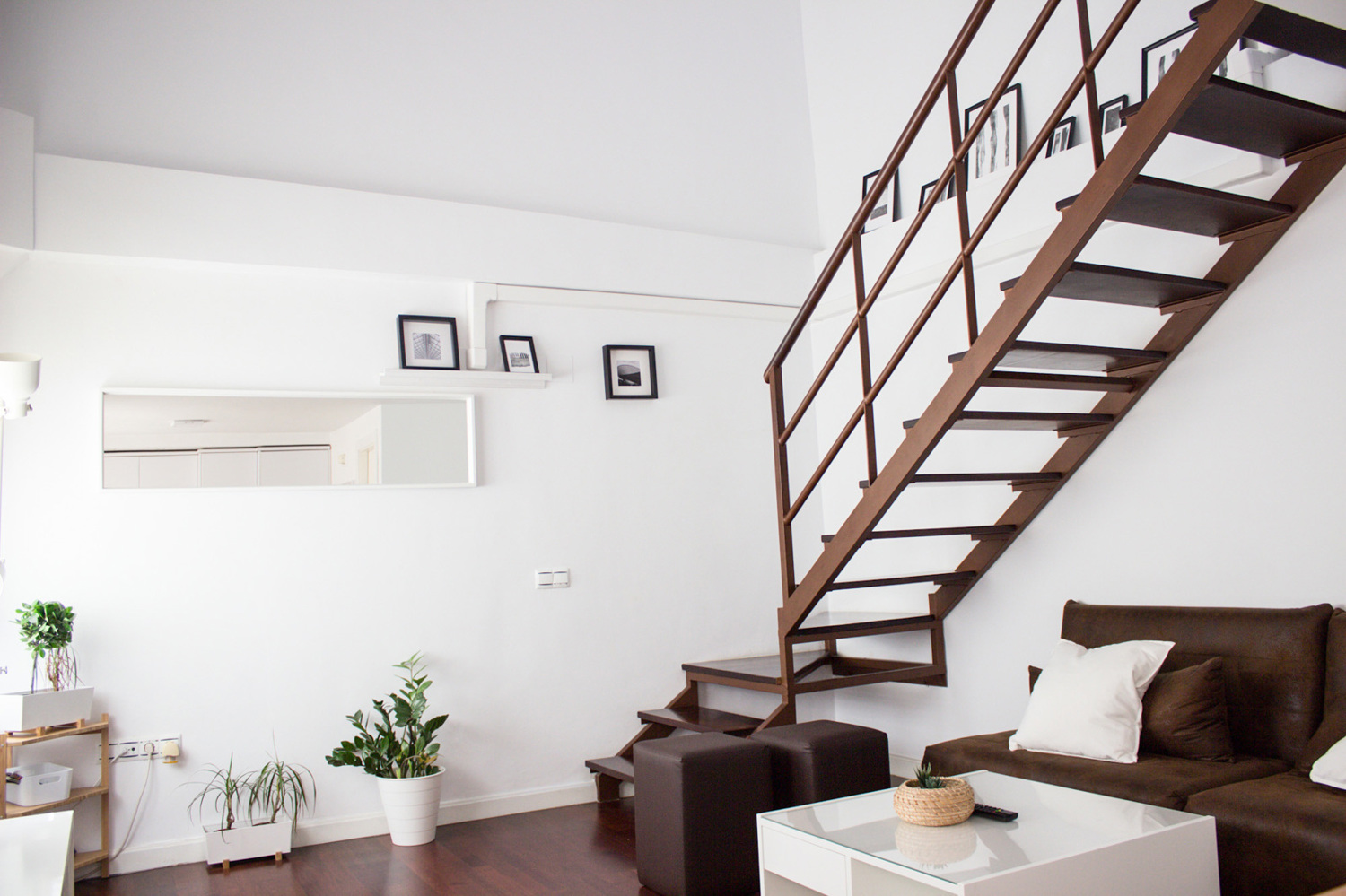 Apartamentos turísticos y vacacionales baratos en Málaga. Buenos precios en la zona de la playa, en El Palo y en la zona centro de la ciudad. Posibilidad de aparcamiento gratuito. - Duplex Centro con parking gratis