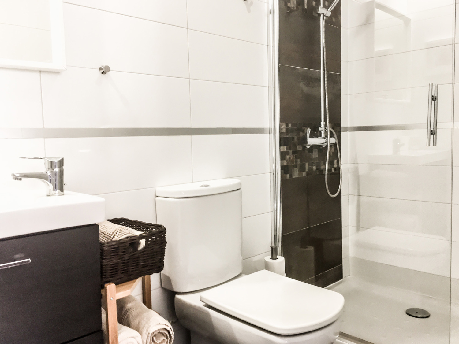 Apartamentos turísticos y vacacionales baratos en Málaga. Buenos precios en la zona de la playa, en El Palo y en la zona centro de la ciudad. Posibilidad de aparcamiento gratuito. - Duplex Centro con parking gratis
