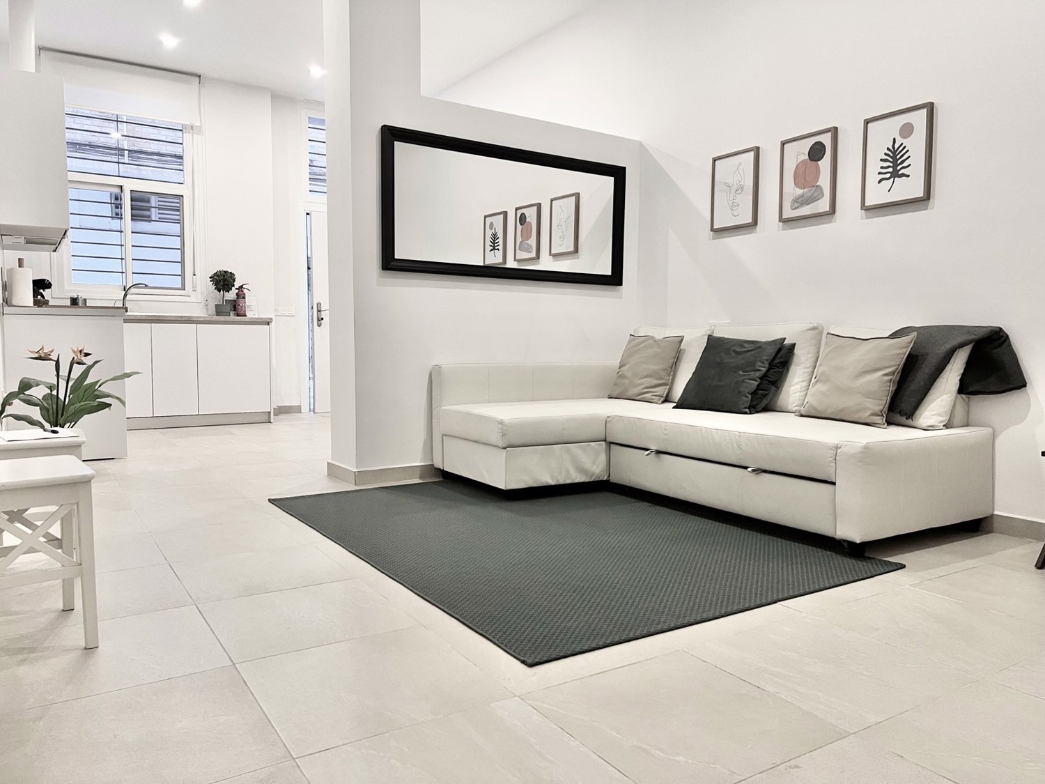 Disfruta de los mejores apartamentos vacacionales en Málaga. Visita Estación centro VIALIA 1