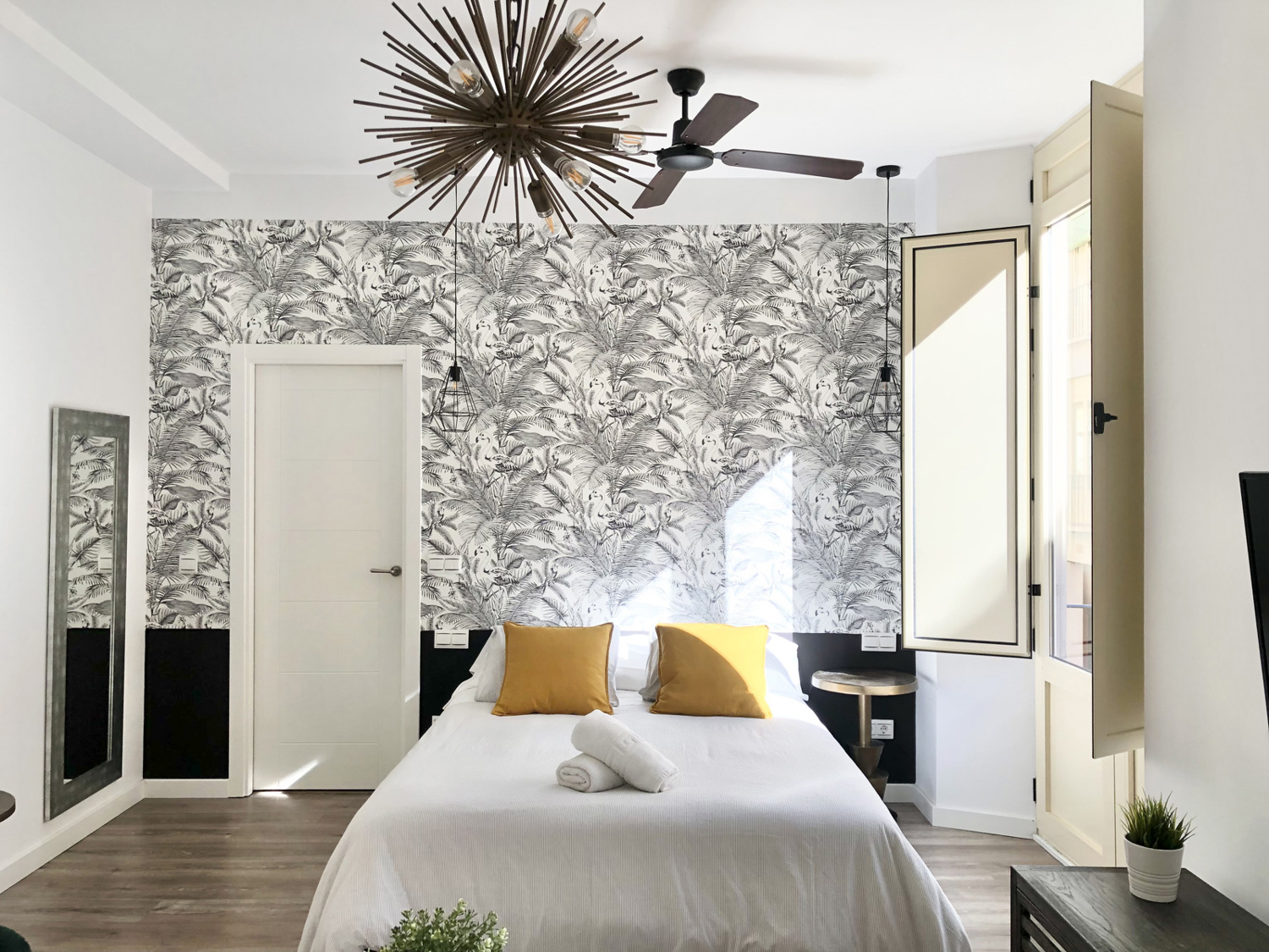 Disfruta de los mejores apartamentos vacacionales en Málaga. Visita Suites La Merced Estudio 1A