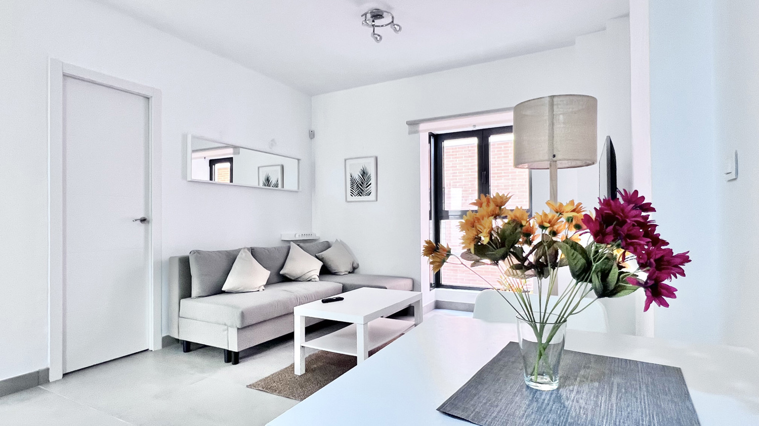Disfruta de los mejores apartamentos vacacionales en Málaga. Visita CIRCO 6
