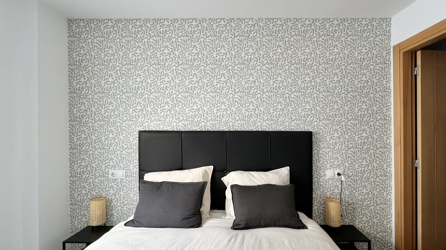 Holiday rental apartaments in Málaga. Apartments in the city center and El Palo beach. The best location in Málaga. - VARELA ÁTICO: 2 dormitorios y terraza