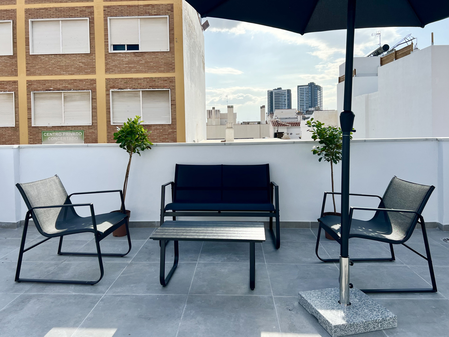 Holiday rental apartaments in Málaga. Apartments in the city center and El Palo beach. The best location in Málaga. - VARELA ÁTICO: 2 dormitorios y terraza