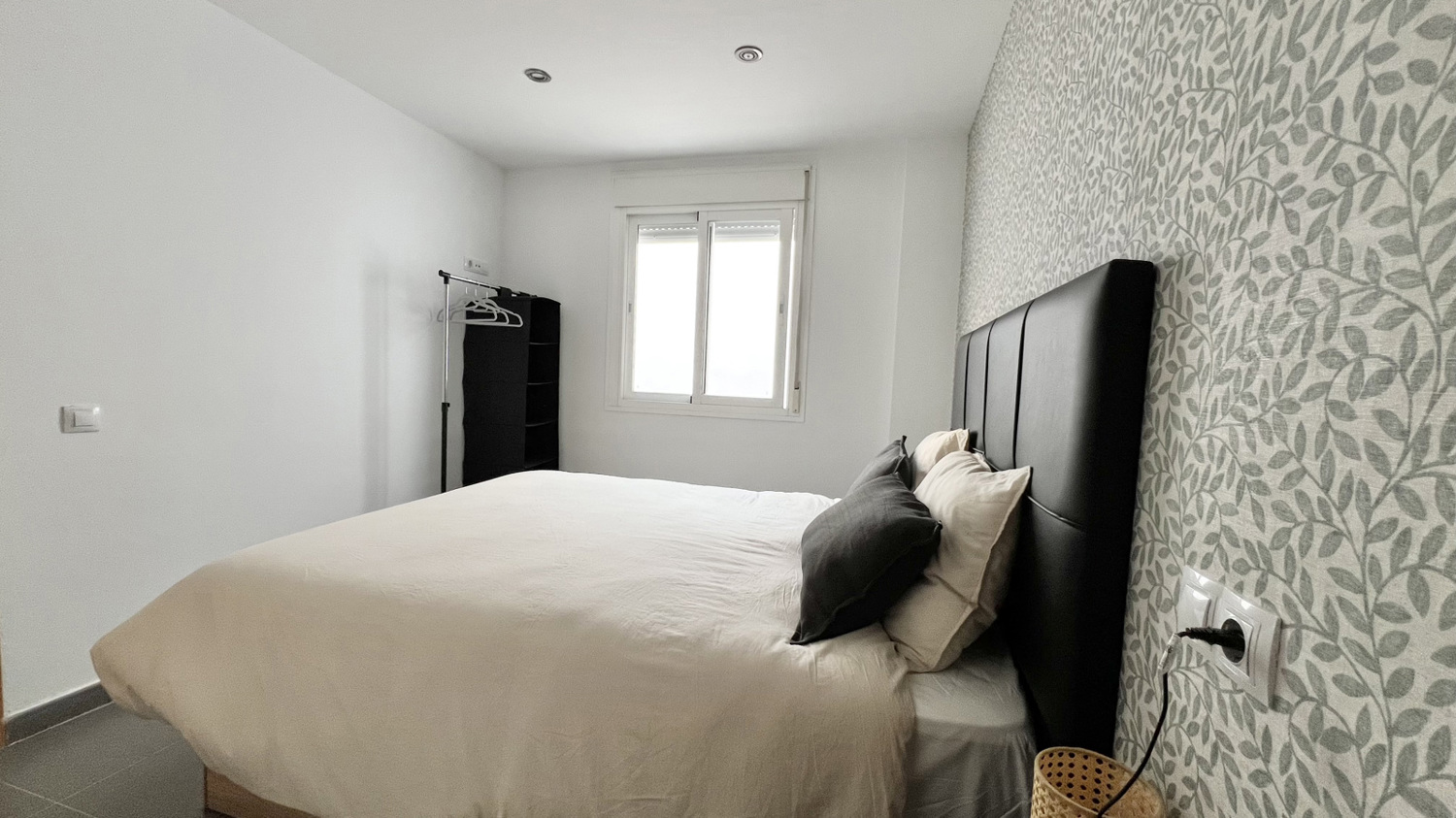 Holiday rental apartaments in Málaga. Apartments in the city center and El Palo beach. The best location in Málaga. - VARELA ÁTICO: 2 dormitorios y terraza