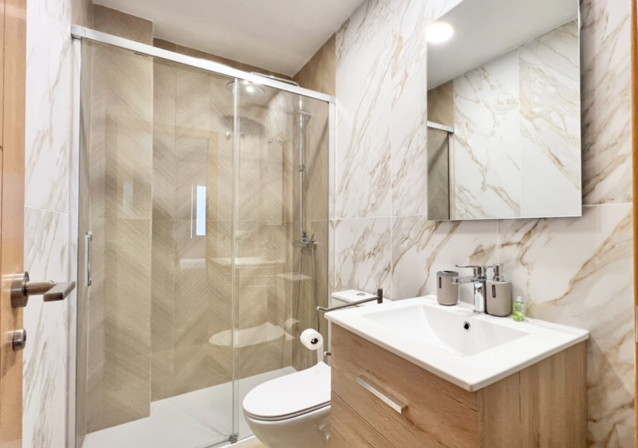 Holiday rental apartaments in Málaga. Apartments in the city center and El Palo beach. The best location in Málaga. - VARELA ÁTICO: 2 dormitorios y terraza