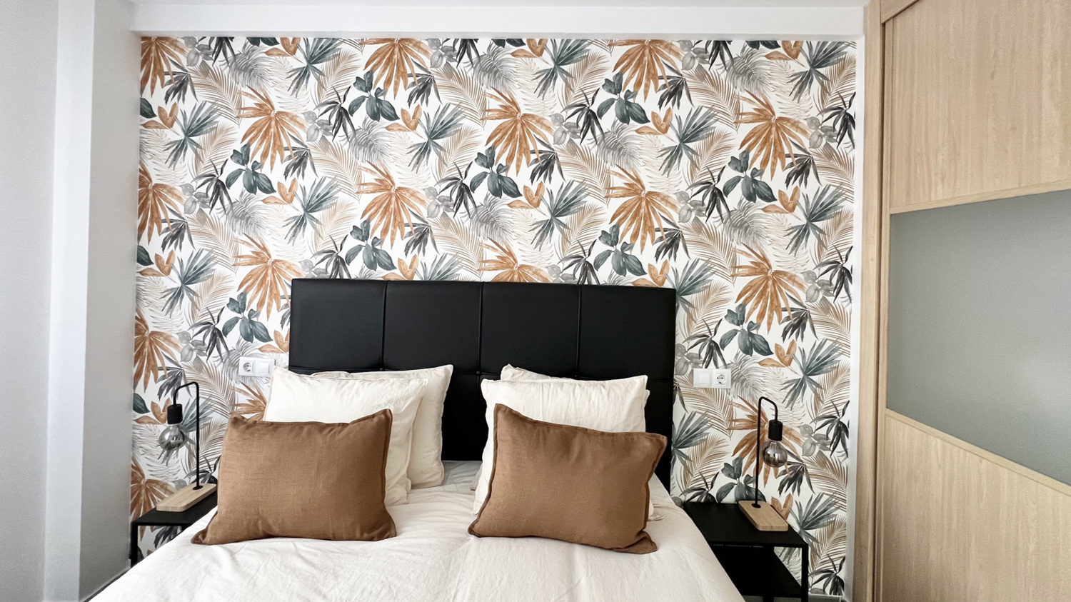 Holiday rental apartaments in Málaga. Apartments in the city center and El Palo beach. The best location in Málaga. - VARELA ÁTICO: 2 dormitorios y terraza