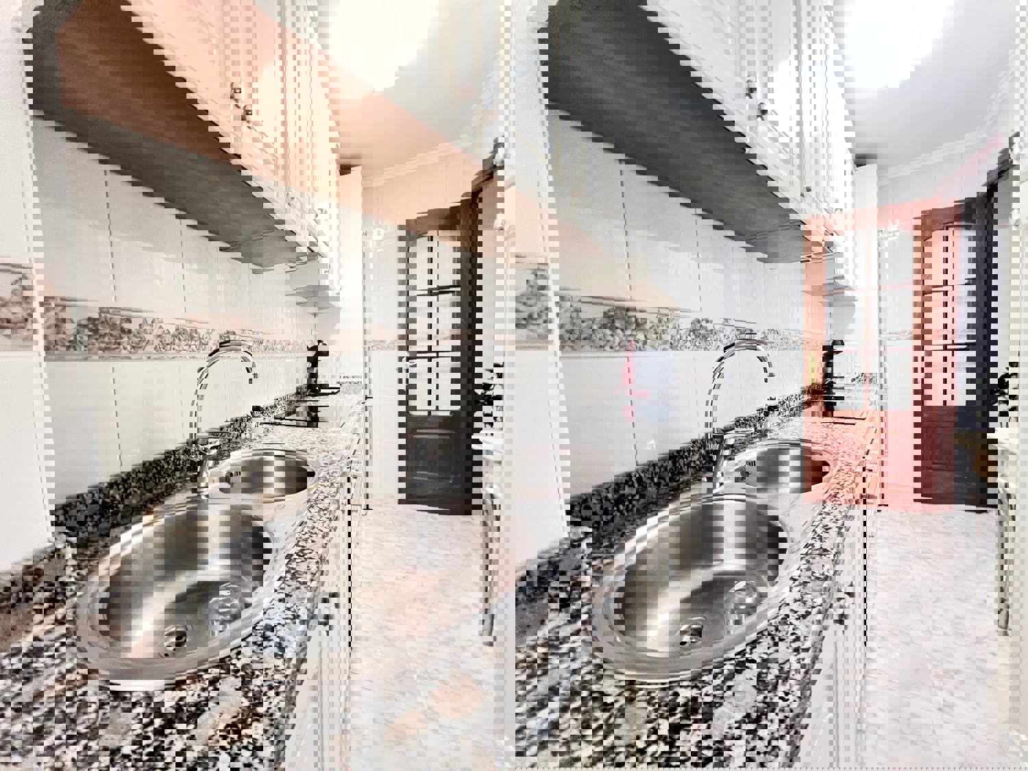 Apartamentos turísticos y vacacionales baratos en Málaga. Buenos precios en la zona de la playa, en El Palo y en la zona centro de la ciudad. Posibilidad de aparcamiento gratuito. - Vialia Estación Flat